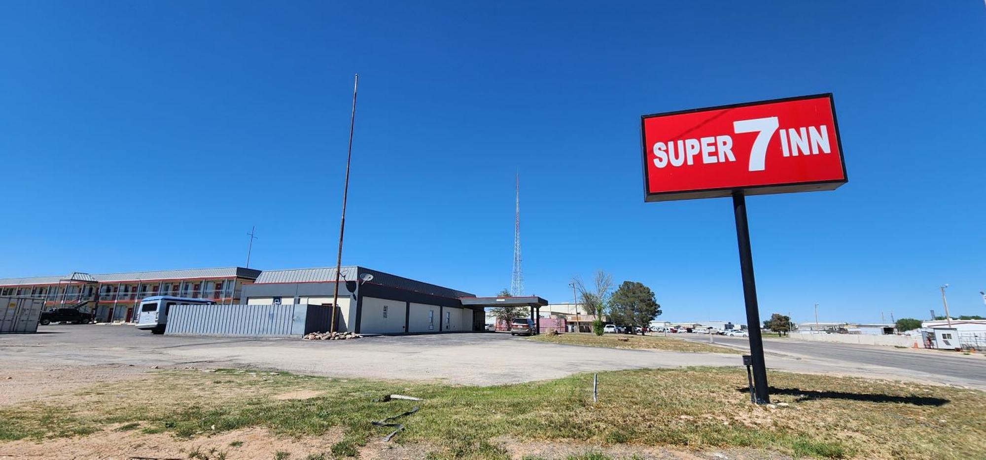 Super 7 Inn Мидланд Екстериор снимка